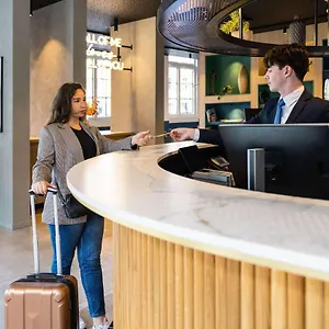 Novotel Off Grand Place Отель